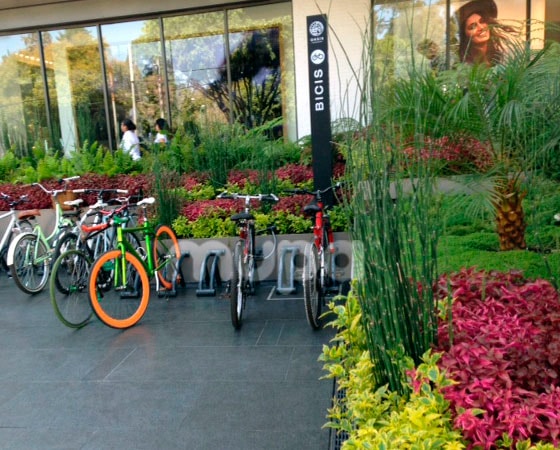 Centro Comercial Oasis | Proyectos de MUPA Mobiliario Urbano