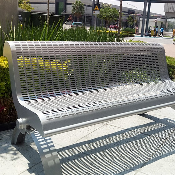 Instalación de Banca Urbani 12 mupa en Centro Comercial
