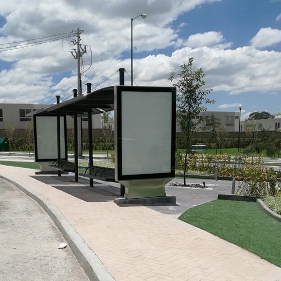Instalación de Paraderos de Autobus y Mupis Luminosos en Zumpango